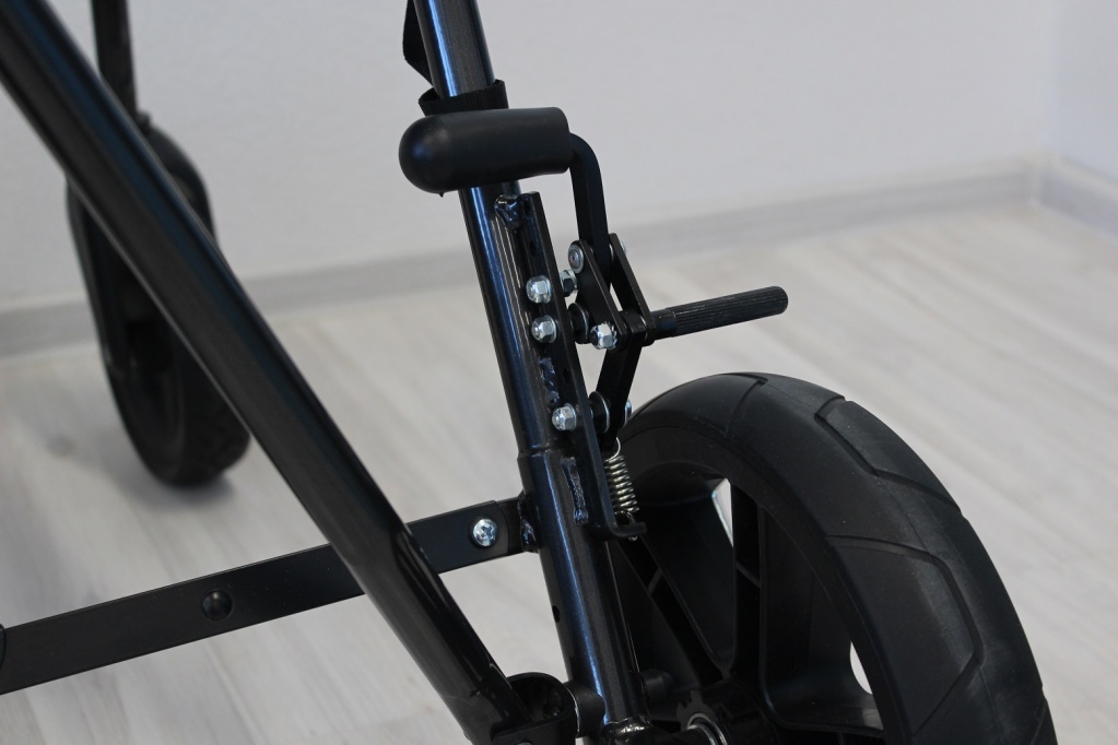 Коляска Corzino, тормоз Коляска Corzino, тормоз